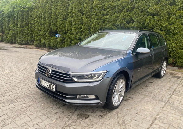 Volkswagen Passat cena 39900 przebieg: 131500, rok produkcji 2017 z Pelplin małe 56